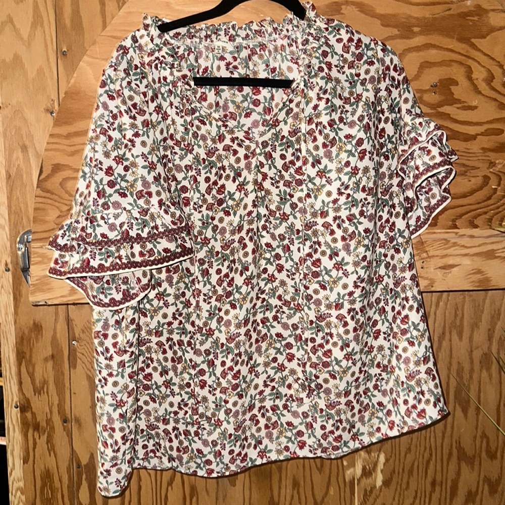 Patterned Blouse - Picture 1 of 3